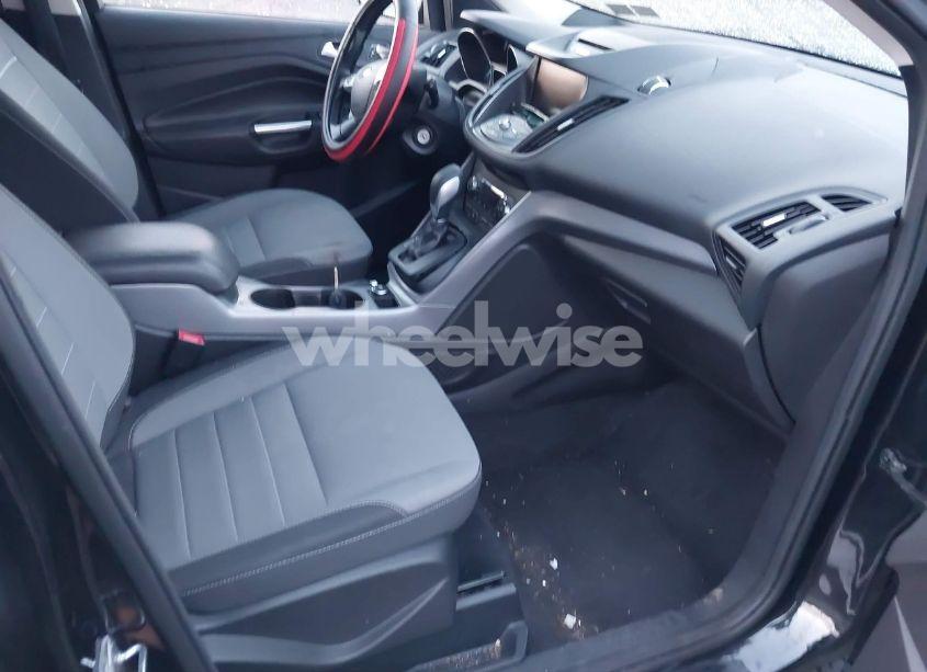 Photo 5 of 2015 Ford Escape SE (VIN 1FMCU9GX4FUC39279)