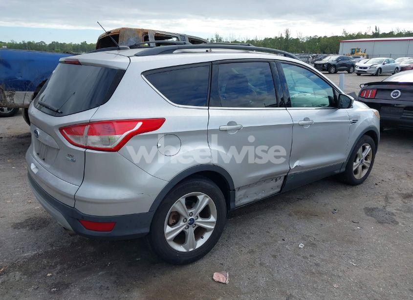 Photo 4 of 2015 Ford Escape SE (VIN 1FMCU9GX4FUC84903)