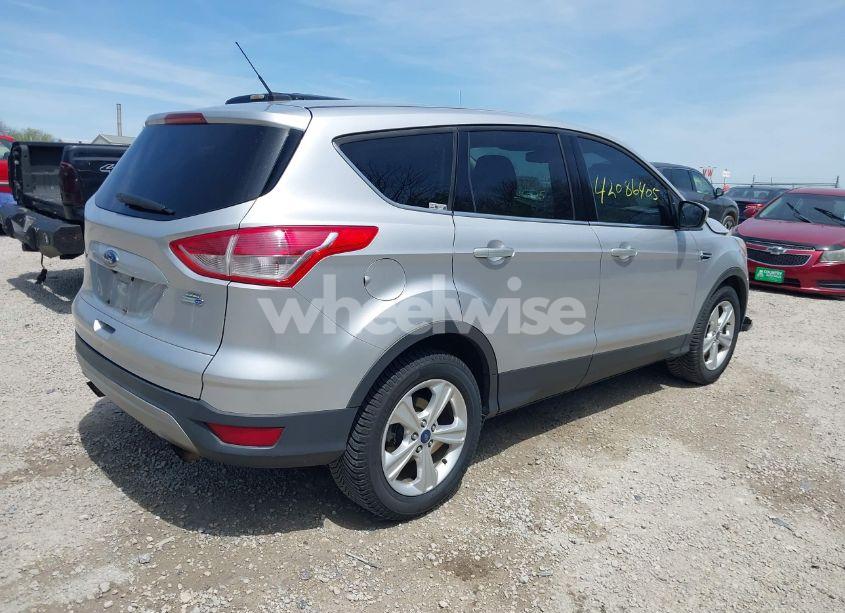 Photo 4 of 2016 Ford Escape SE (VIN 1FMCU9GX4GUA43649)