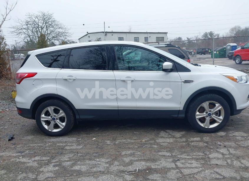 Photo 13 of 2016 Ford Escape SE (VIN 1FMCU9GX4GUA59155)