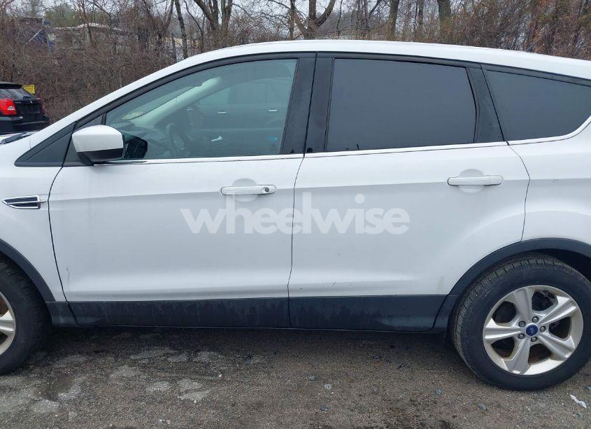 Photo 14 of 2016 Ford Escape SE (VIN 1FMCU9GX4GUA59155)
