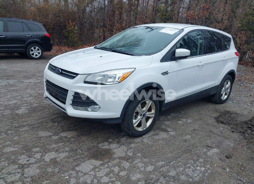 Photo 2 of 2016 Ford Escape SE (VIN 1FMCU9GX4GUA59155)
