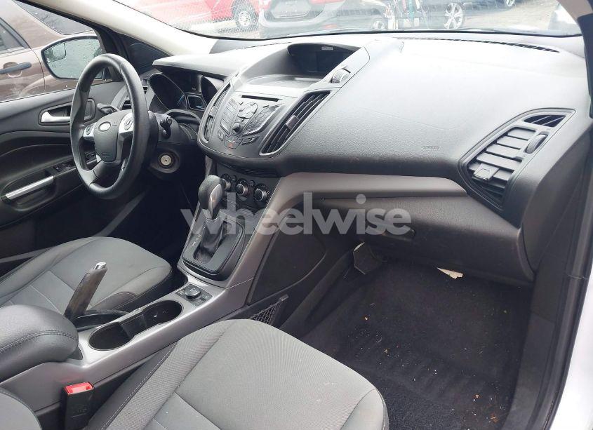 Photo 5 of 2016 Ford Escape SE (VIN 1FMCU9GX4GUA59155)