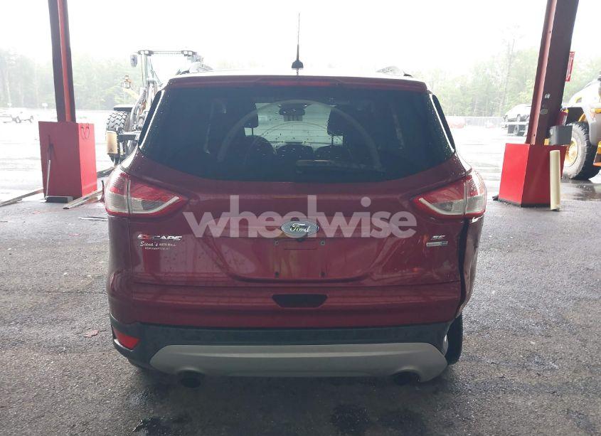 Photo 16 of 2016 Ford Escape SE (VIN 1FMCU9GX4GUB10282)