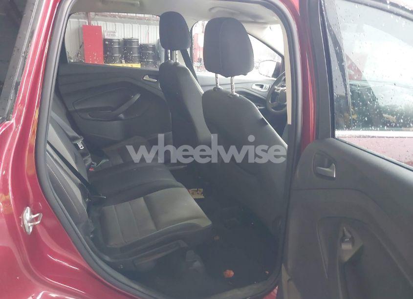 Photo 8 of 2016 Ford Escape SE (VIN 1FMCU9GX4GUB10282)