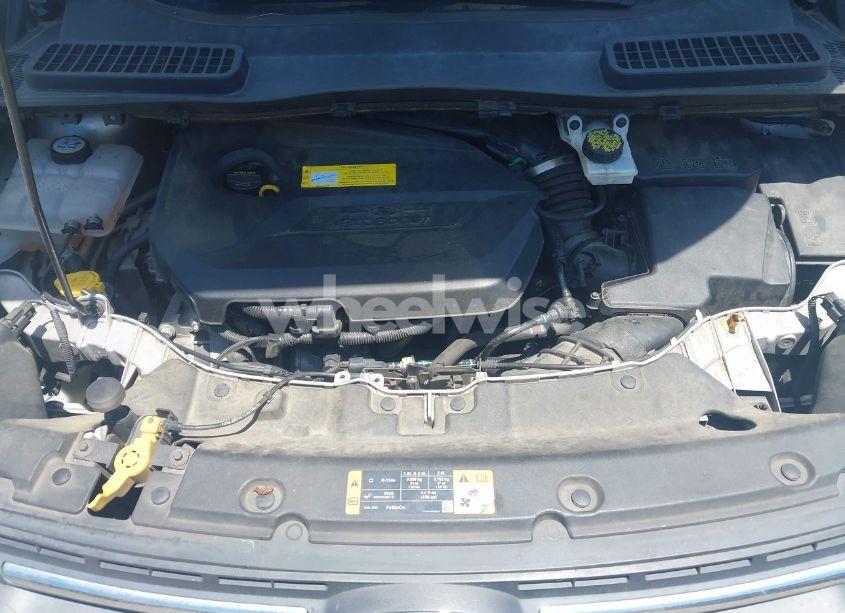 Photo 10 of 2016 Ford Escape SE (VIN 1FMCU9GX4GUC01617)