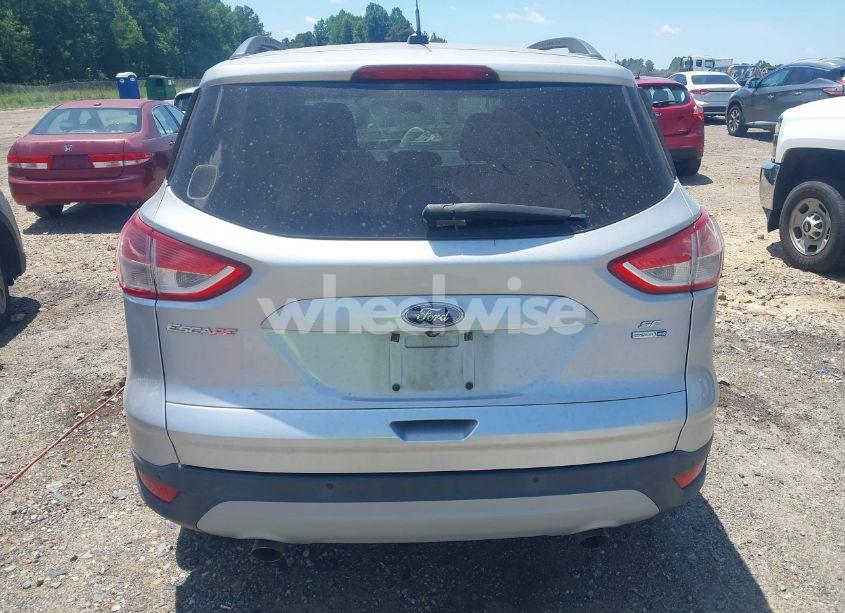 Photo 16 of 2016 Ford Escape SE (VIN 1FMCU9GX4GUC01617)