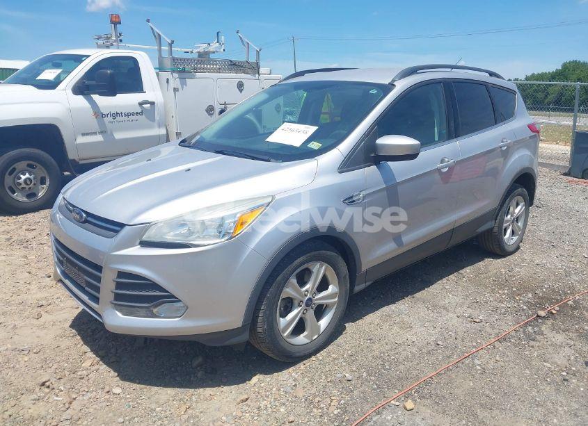 Photo 2 of 2016 Ford Escape SE (VIN 1FMCU9GX4GUC01617)