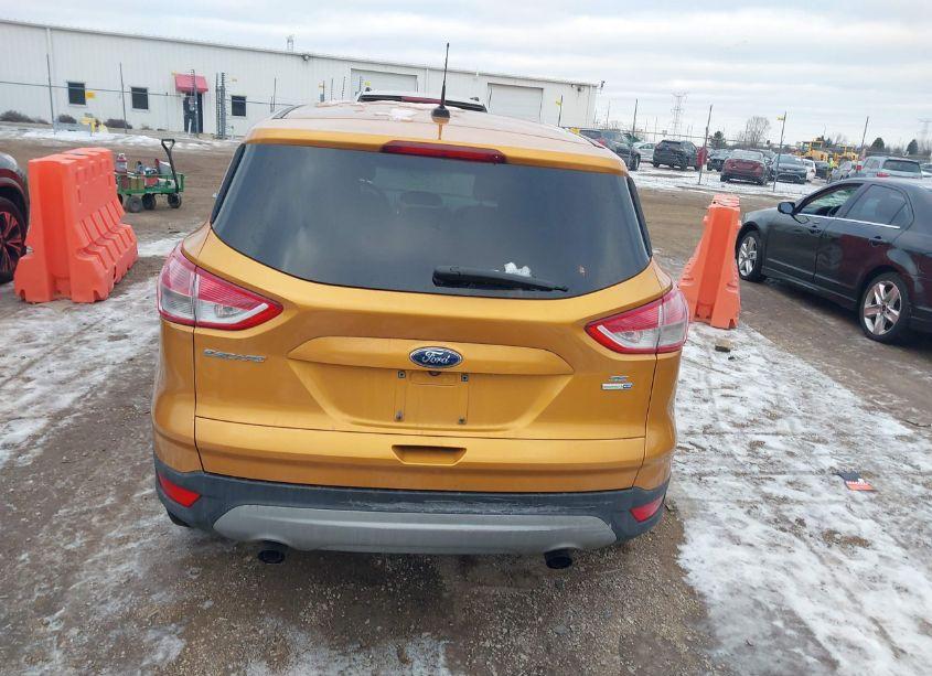 Photo 16 of 2016 Ford Escape SE (VIN 1FMCU9GX4GUC12701)