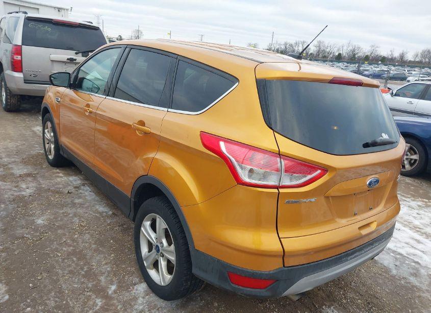 Photo 3 of 2016 Ford Escape SE (VIN 1FMCU9GX4GUC12701)