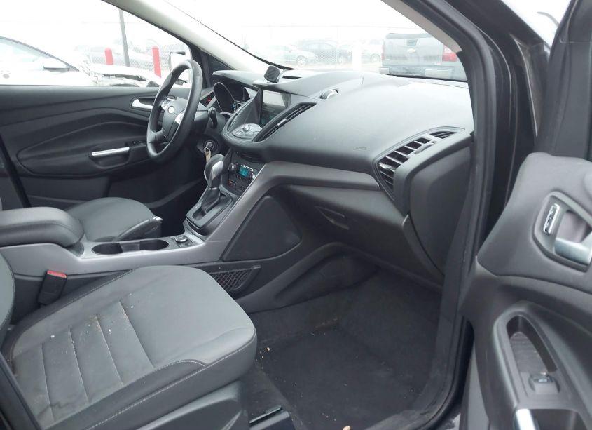 Photo 5 of 2016 Ford Escape SE (VIN 1FMCU9GX4GUC14531)