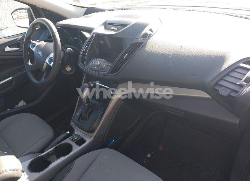 Photo 5 of 2016 Ford Escape SE (VIN 1FMCU9GX4GUC32866)