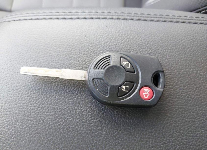 Photo 11 of 2016 Ford Escape SE (VIN 1FMCU9GX4GUC47867)