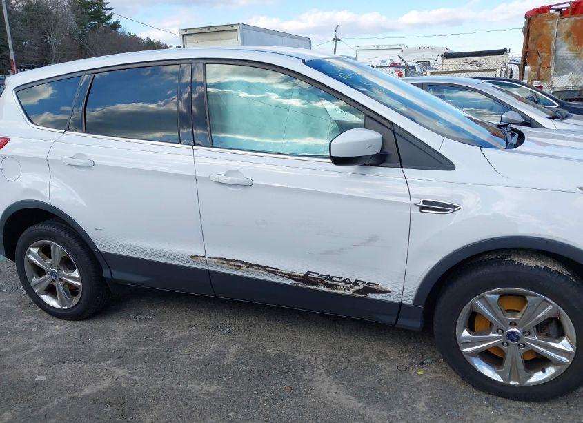 Photo 13 of 2016 Ford Escape SE (VIN 1FMCU9GX4GUC47867)