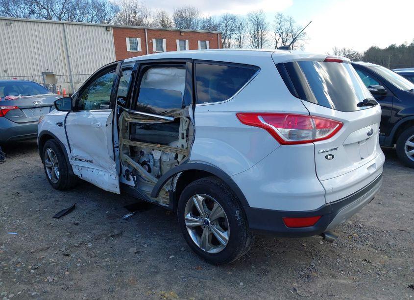 Photo 3 of 2016 Ford Escape SE (VIN 1FMCU9GX4GUC47867)