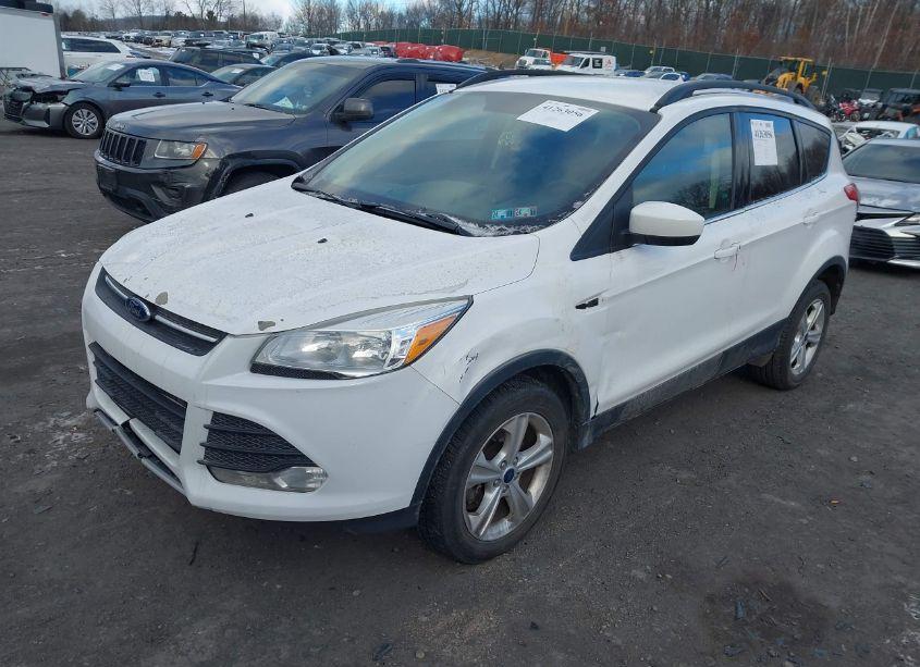 Photo 2 of 2016 Ford Escape SE (VIN 1FMCU9GX4GUC72350)
