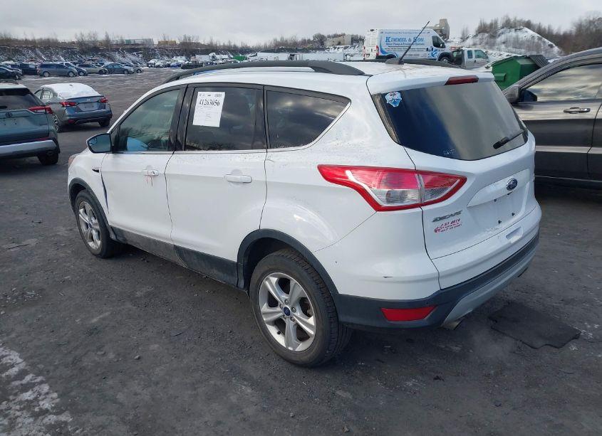 Photo 3 of 2016 Ford Escape SE (VIN 1FMCU9GX4GUC72350)