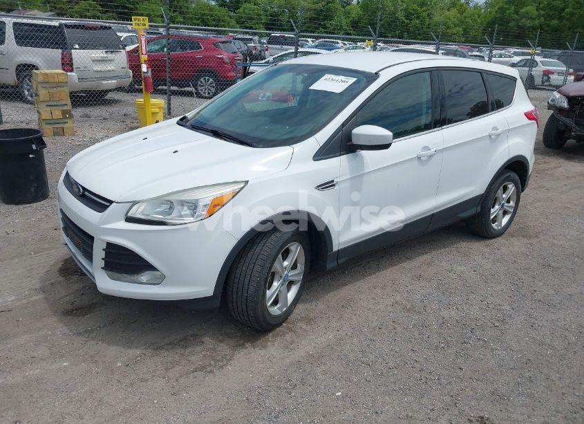 Photo 2 of 2013 Ford Escape SE (VIN 1FMCU9GX5DUA42439)