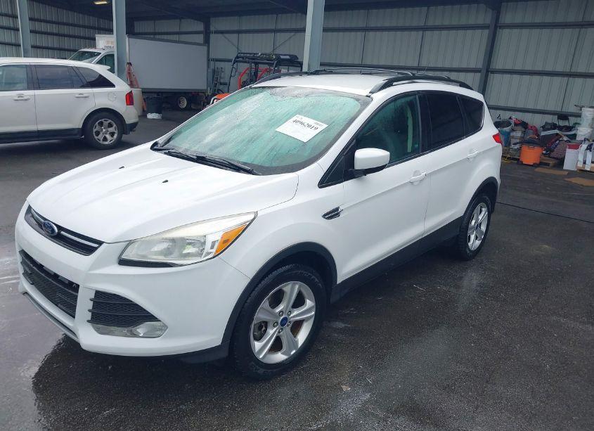 Photo 2 of 2013 Ford Escape SE (VIN 1FMCU9GX5DUB96665)