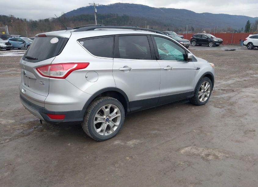 Photo 4 of 2013 Ford Escape SE (VIN 1FMCU9GX5DUC53155)