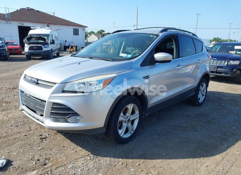 Photo 2 of 2013 Ford Escape SE (VIN 1FMCU9GX5DUD34978)