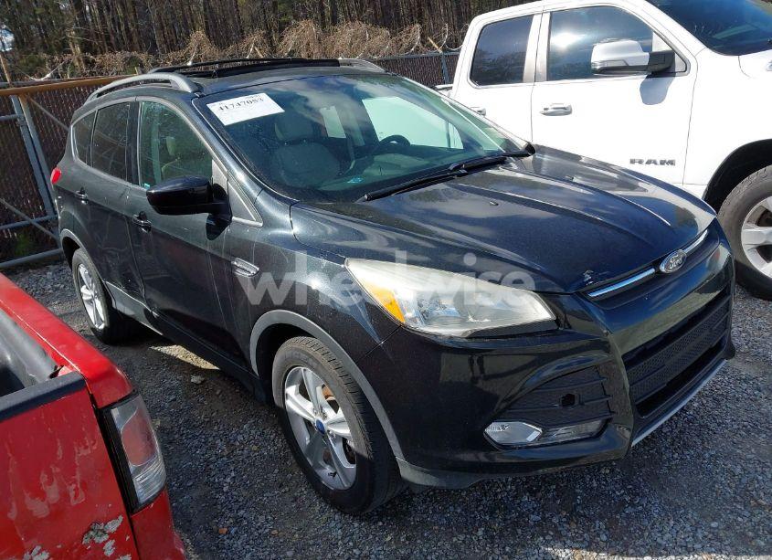 2014 Ford Escape SE (VIN 1FMCU9GX5EUC04295) main photo