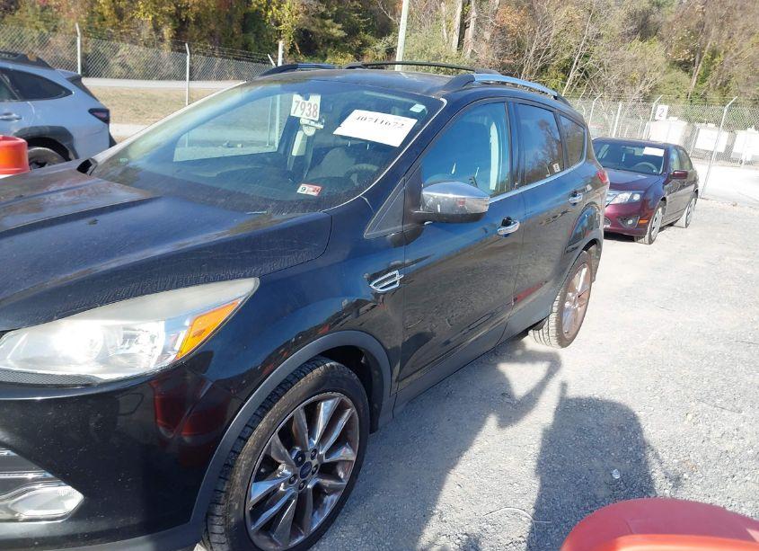 Photo 2 of 2014 Ford Escape SE (VIN 1FMCU9GX5EUC05950)