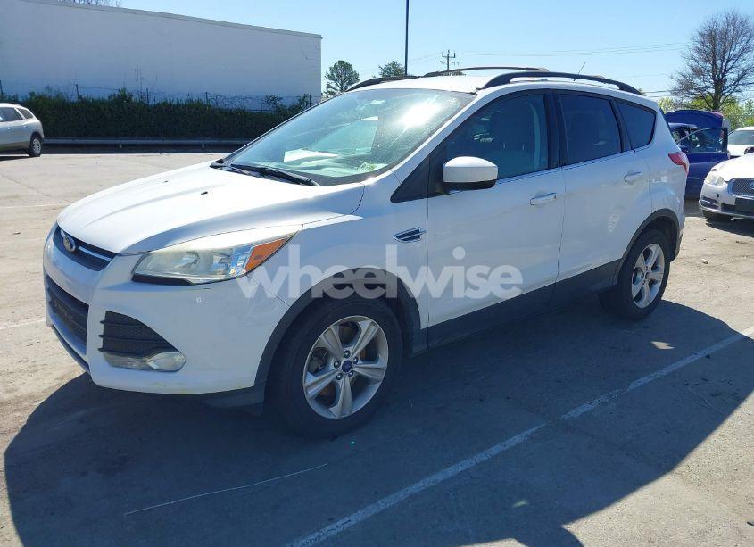 Photo 2 of 2014 Ford Escape SE (VIN 1FMCU9GX5EUD66895)