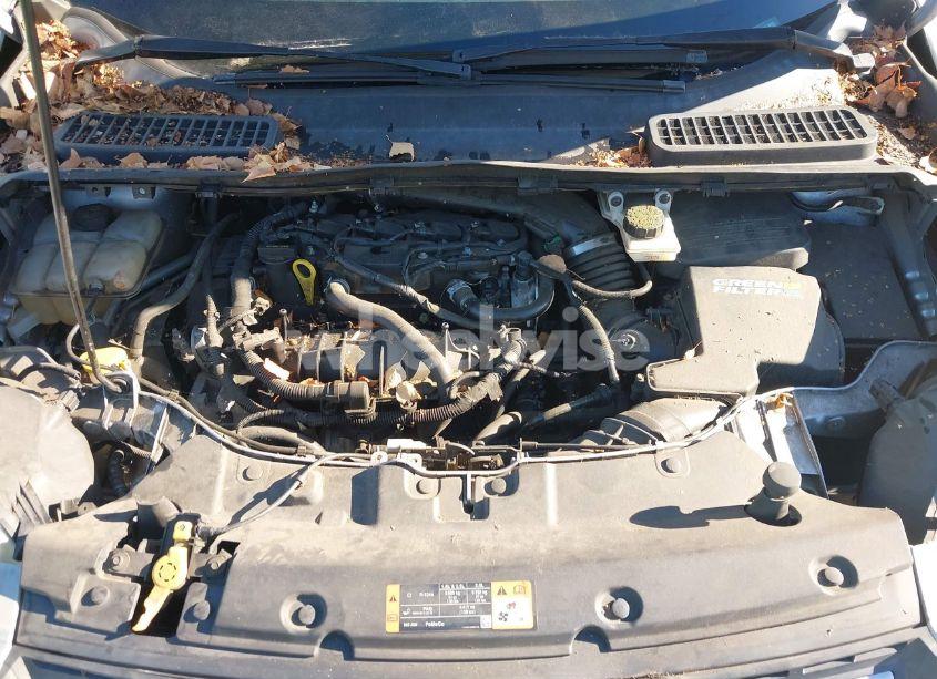 Photo 10 of 2015 Ford Escape SE (VIN 1FMCU9GX5FUA21321)