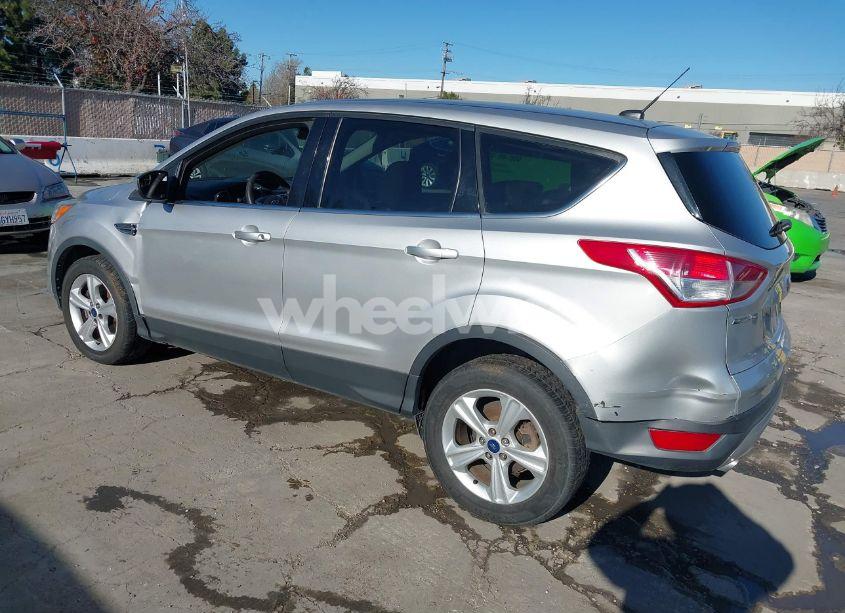 Photo 3 of 2015 Ford Escape SE (VIN 1FMCU9GX5FUA21321)