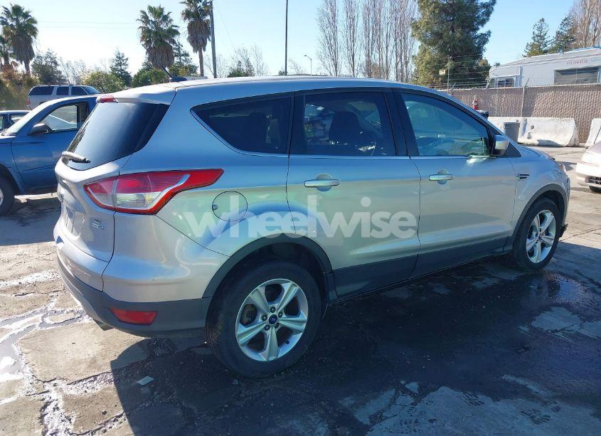 Photo 4 of 2015 Ford Escape SE (VIN 1FMCU9GX5FUA21321)