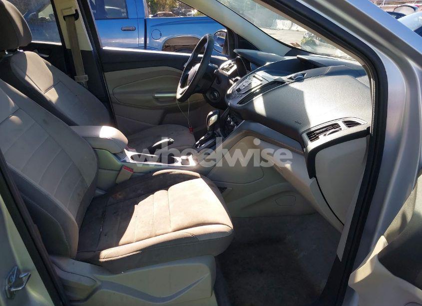 Photo 5 of 2015 Ford Escape SE (VIN 1FMCU9GX5FUA21321)