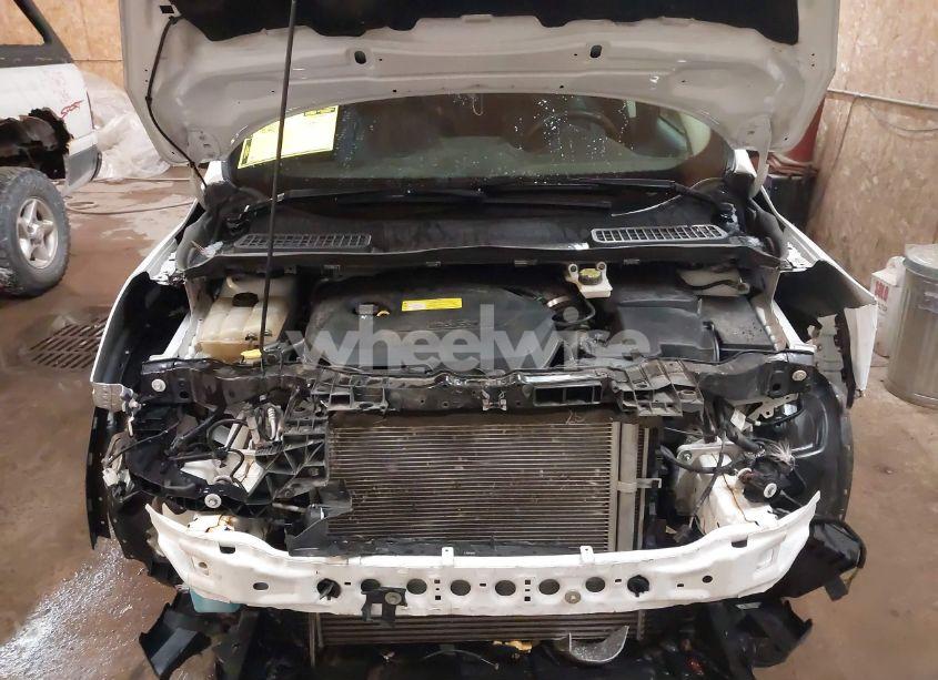 Photo 10 of 2015 Ford Escape SE (VIN 1FMCU9GX5FUA98190)