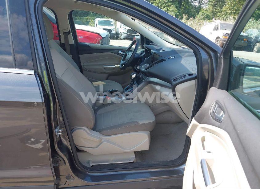 Photo 5 of 2015 Ford Escape SE (VIN 1FMCU9GX5FUA98271)