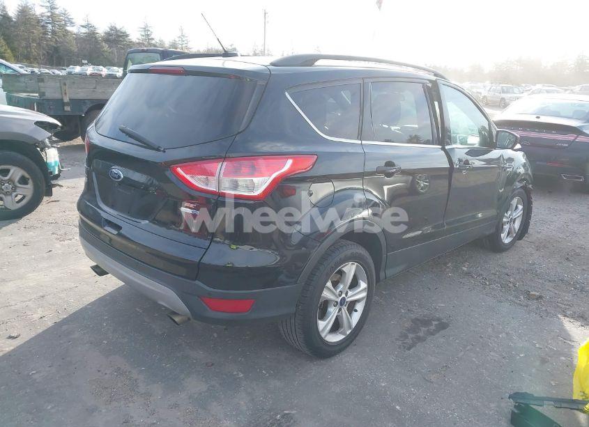 Photo 4 of 2015 Ford Escape SE (VIN 1FMCU9GX5FUB14338)