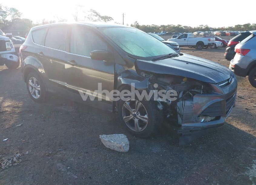 2015 Ford Escape SE (VIN 1FMCU9GX5FUB54712) main photo