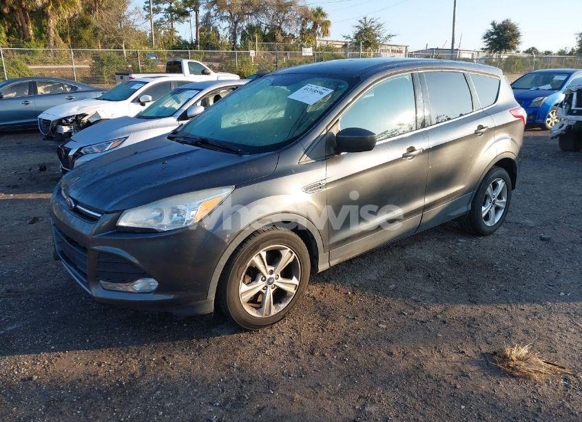 Photo 2 of 2015 Ford Escape SE (VIN 1FMCU9GX5FUB54712)