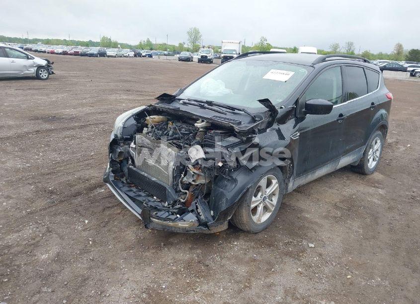 Photo 2 of 2015 Ford Escape SE (VIN 1FMCU9GX5FUB99018)