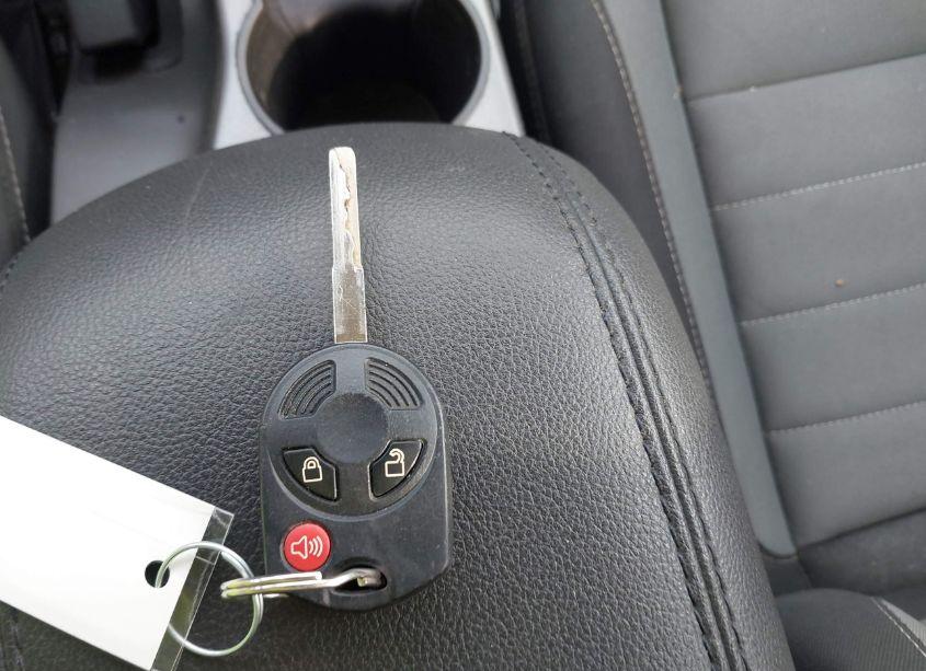 Photo 11 of 2016 Ford Escape SE (VIN 1FMCU9GX5GUA34782)