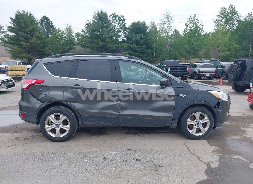 Photo 13 of 2016 Ford Escape SE (VIN 1FMCU9GX5GUA35091)