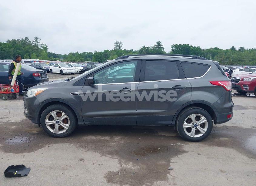 Photo 14 of 2016 Ford Escape SE (VIN 1FMCU9GX5GUA35091)
