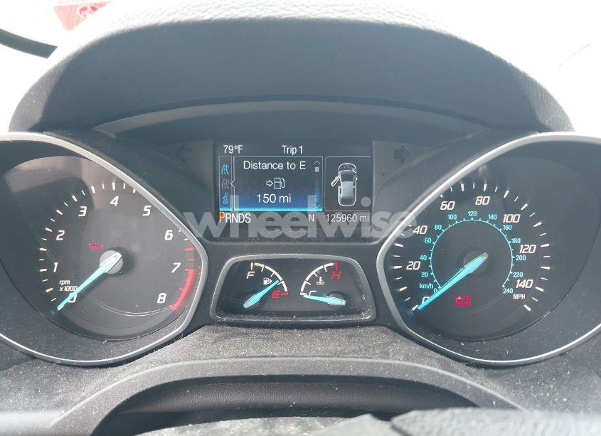 Photo 15 of 2016 Ford Escape SE (VIN 1FMCU9GX5GUA35091)