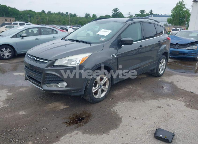Photo 2 of 2016 Ford Escape SE (VIN 1FMCU9GX5GUA35091)