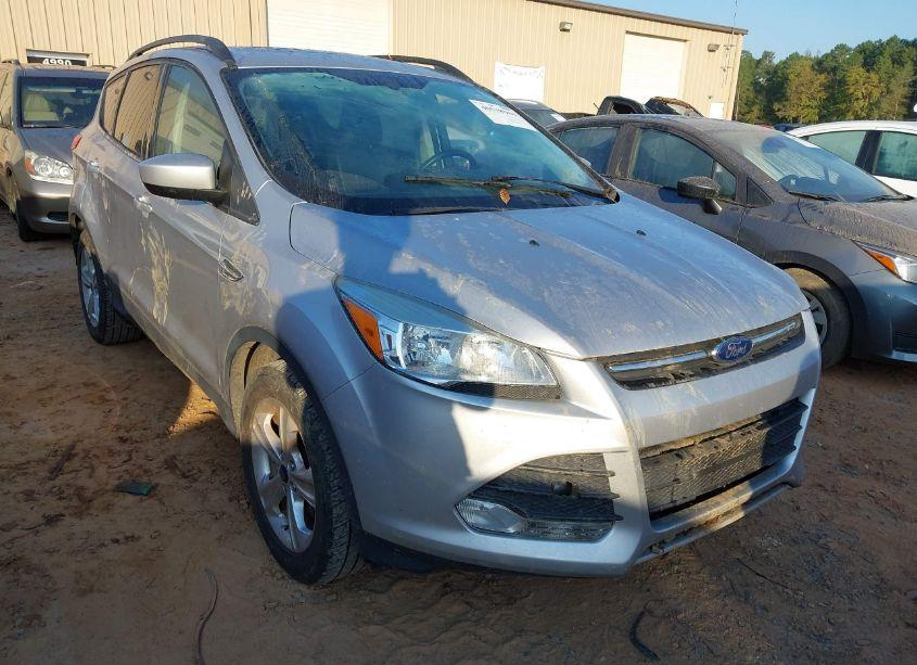 2016 Ford Escape SE (VIN 1FMCU9GX5GUA58709) main photo