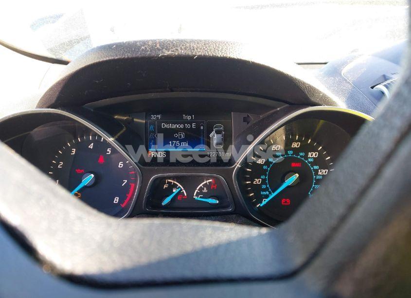 Photo 15 of 2016 Ford Escape SE (VIN 1FMCU9GX5GUA62789)