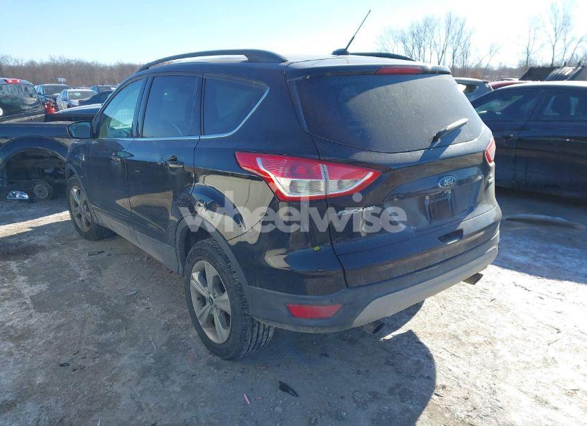 Photo 3 of 2016 Ford Escape SE (VIN 1FMCU9GX5GUA62789)