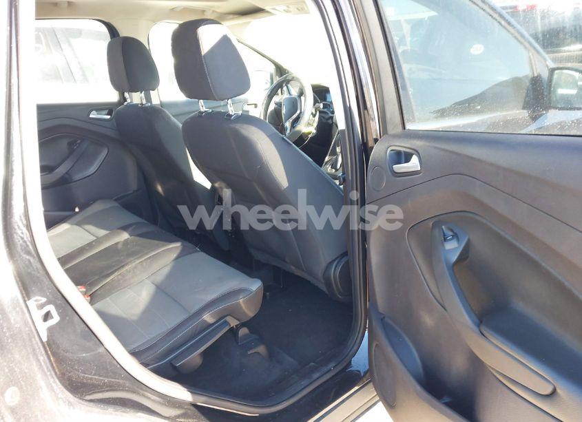 Photo 8 of 2016 Ford Escape SE (VIN 1FMCU9GX5GUA62789)