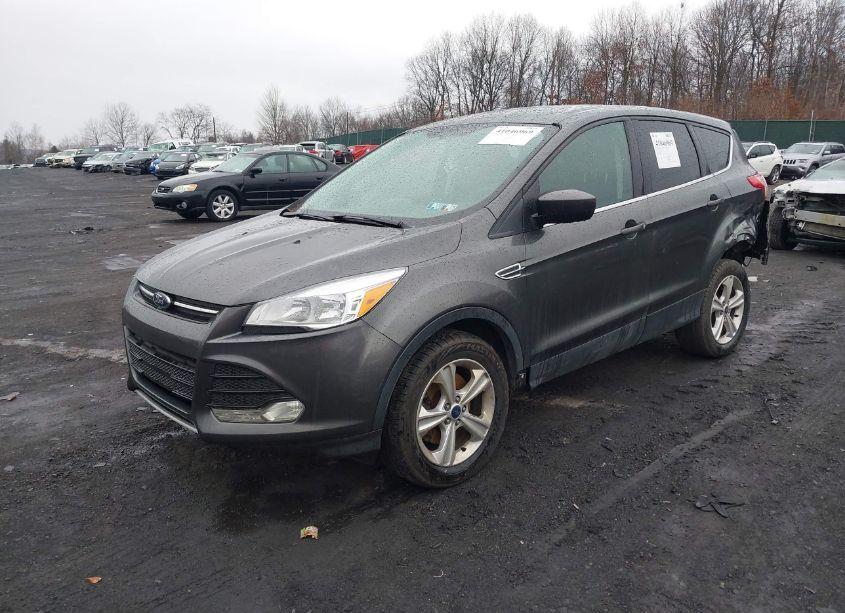 Photo 2 of 2016 Ford Escape SE (VIN 1FMCU9GX5GUA89796)