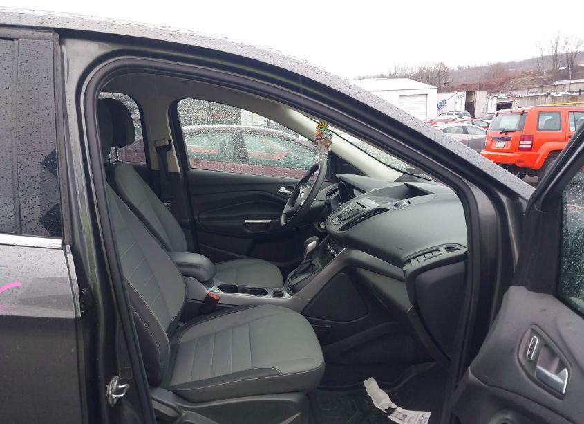 Photo 5 of 2016 Ford Escape SE (VIN 1FMCU9GX5GUA89796)