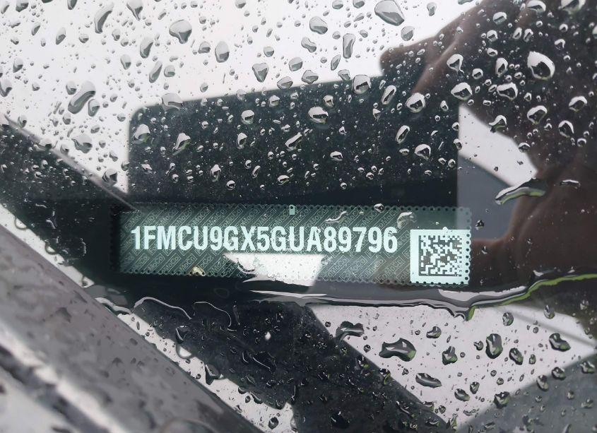 Photo 9 of 2016 Ford Escape SE (VIN 1FMCU9GX5GUA89796)